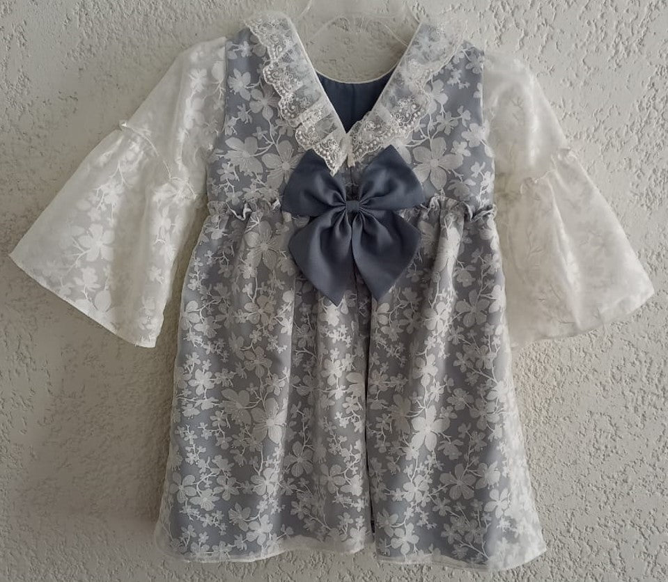 Vestido de algodón bordado de flores con transparencia